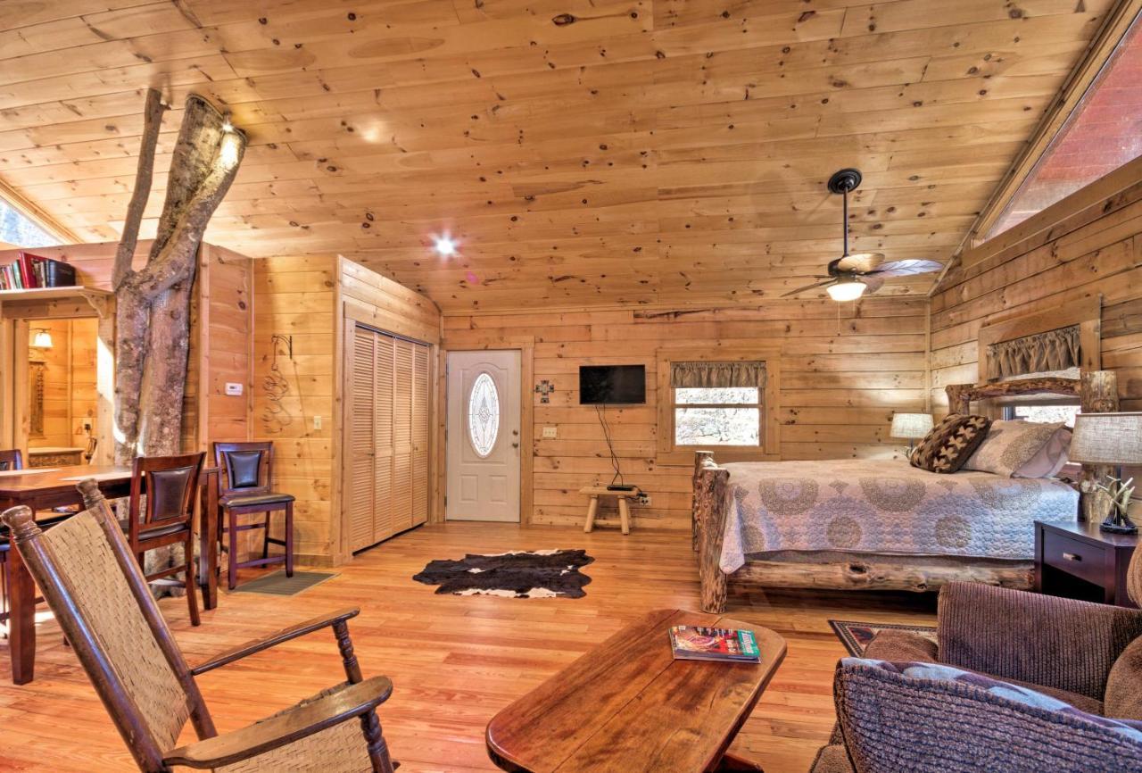 Bryson City Cabin With Wraparound Deck And Hot Tub Εξωτερικό φωτογραφία
