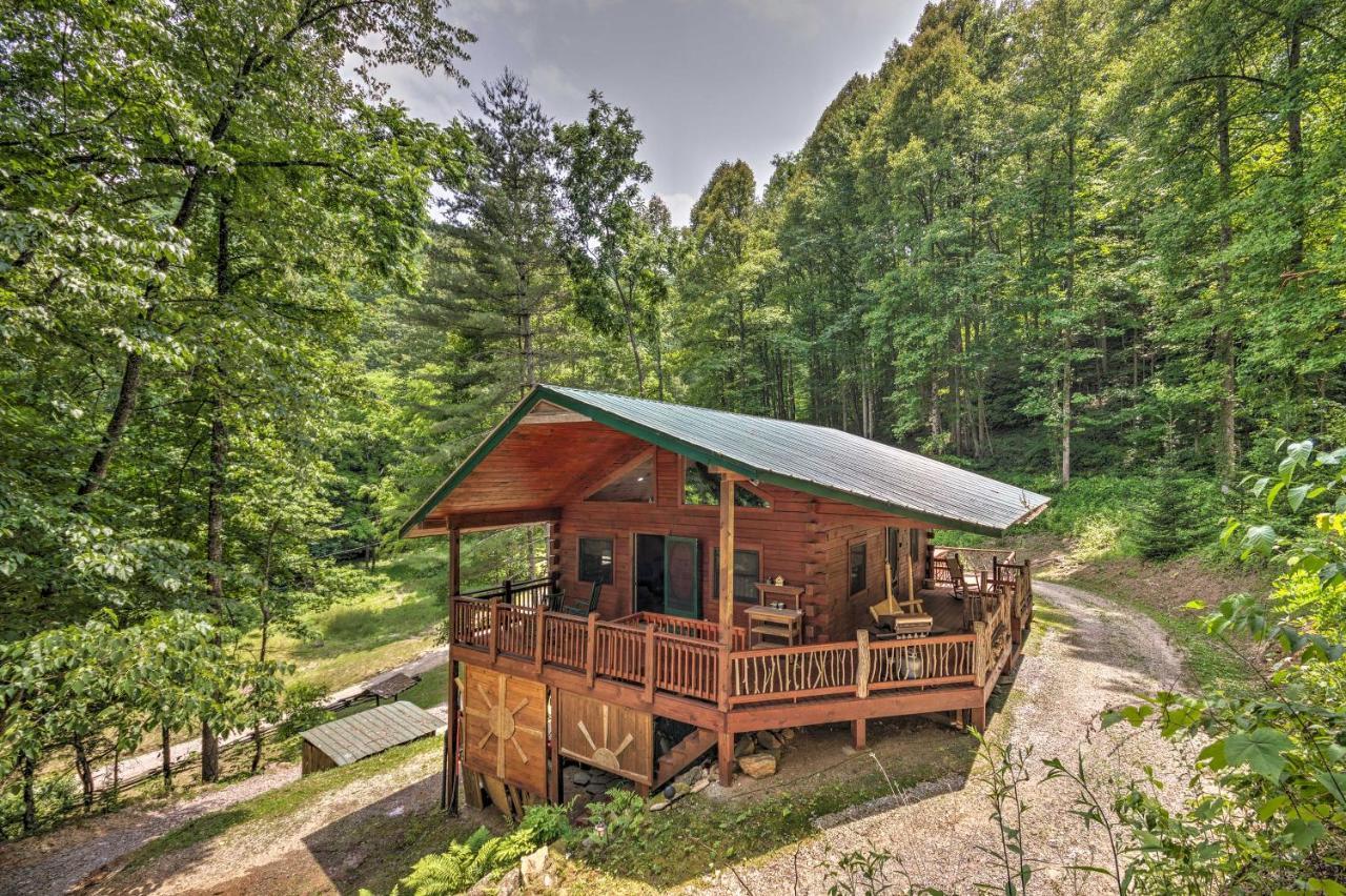Bryson City Cabin With Wraparound Deck And Hot Tub Εξωτερικό φωτογραφία