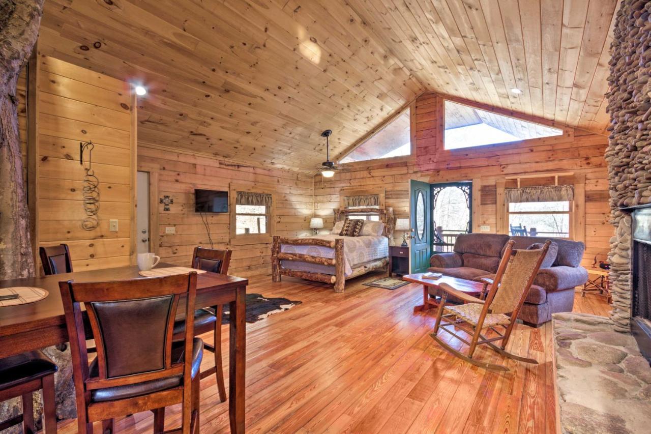 Bryson City Cabin With Wraparound Deck And Hot Tub Εξωτερικό φωτογραφία